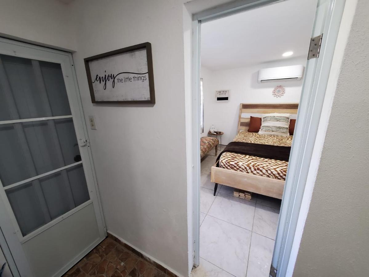 Aguadilla Breeze Apt In Gated Complex 8 Minute Walk To Crashboat Beach المظهر الخارجي الصورة